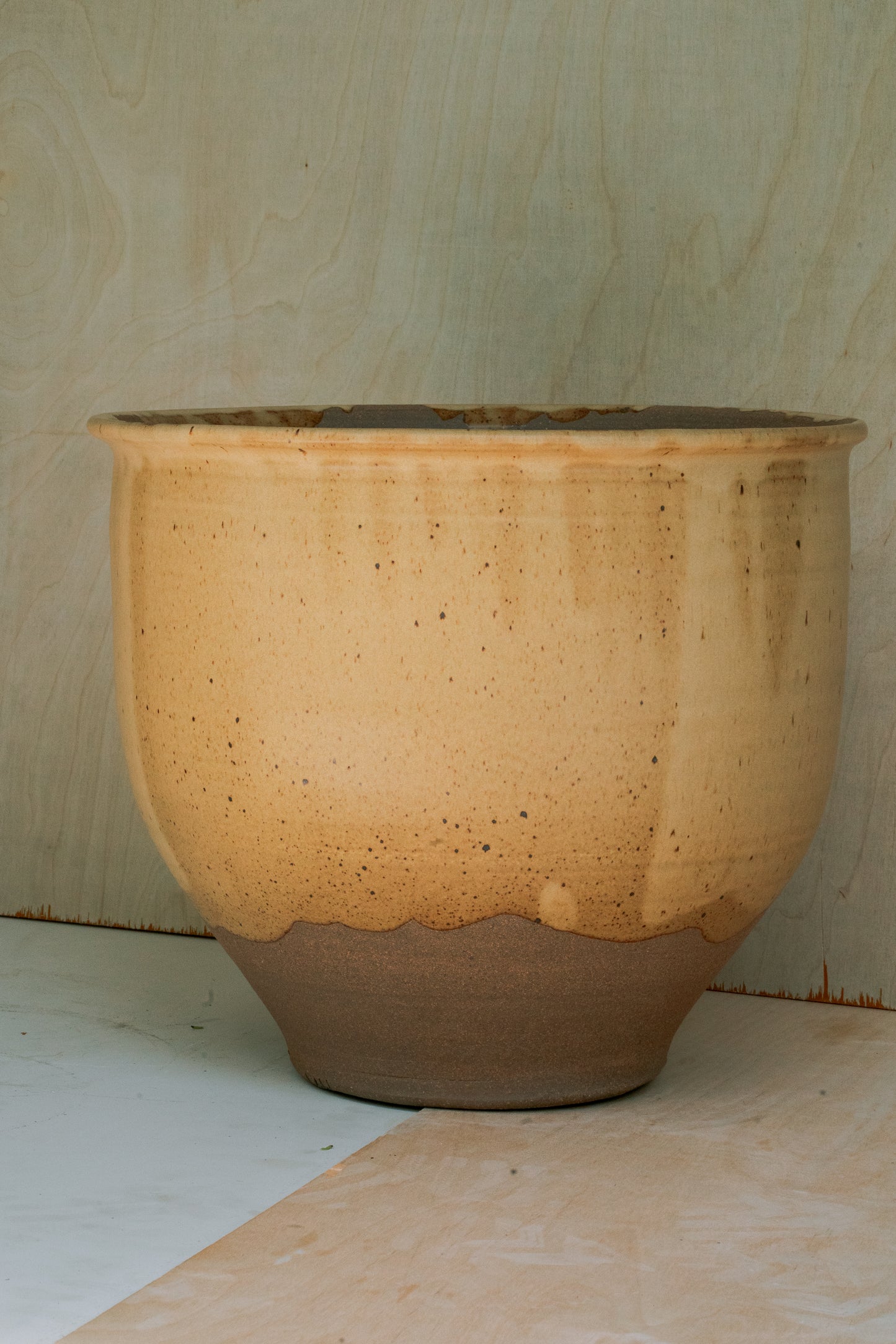 LARGE PLANTER