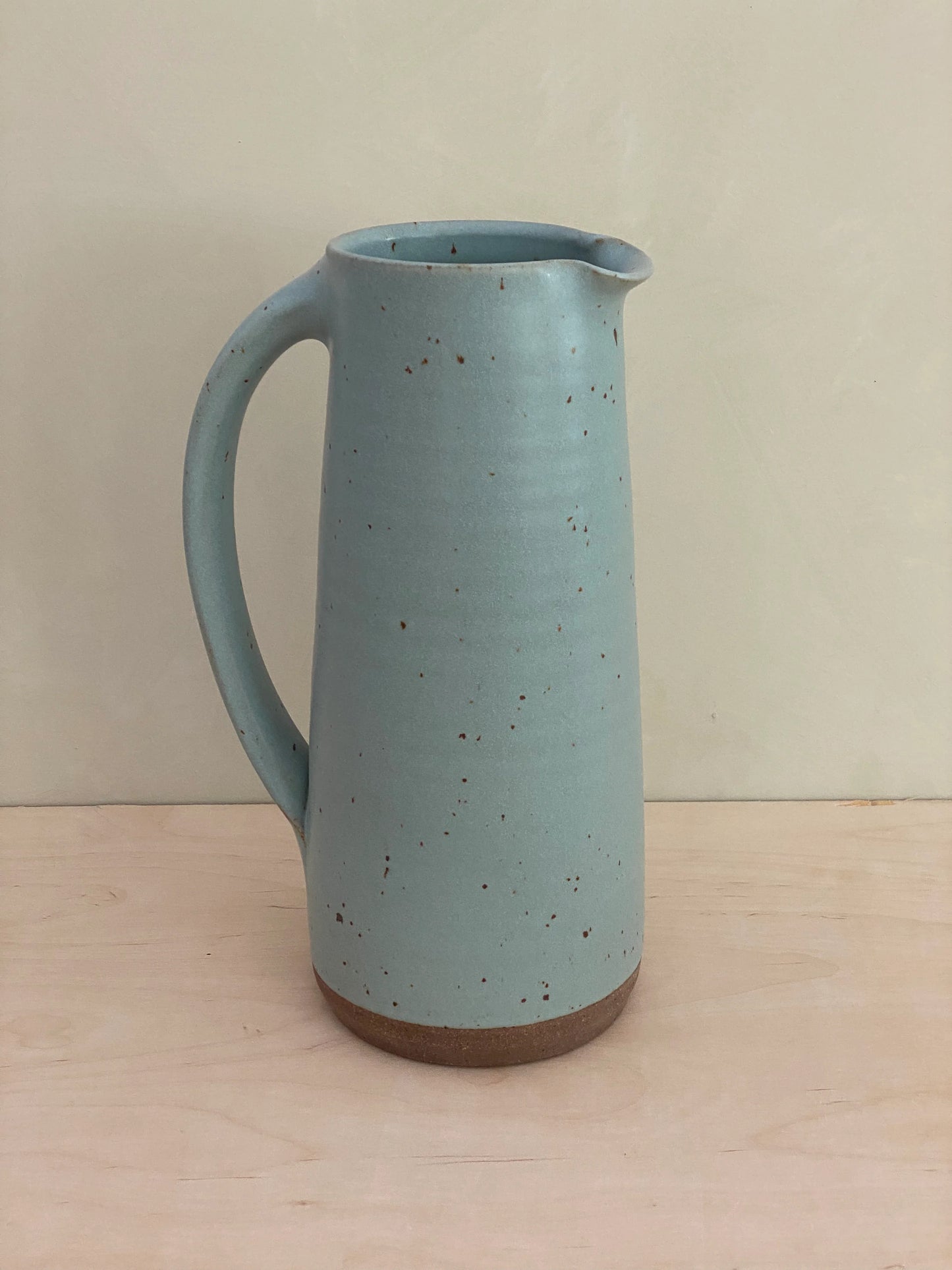 Large Pitcher - Glacier (registry)