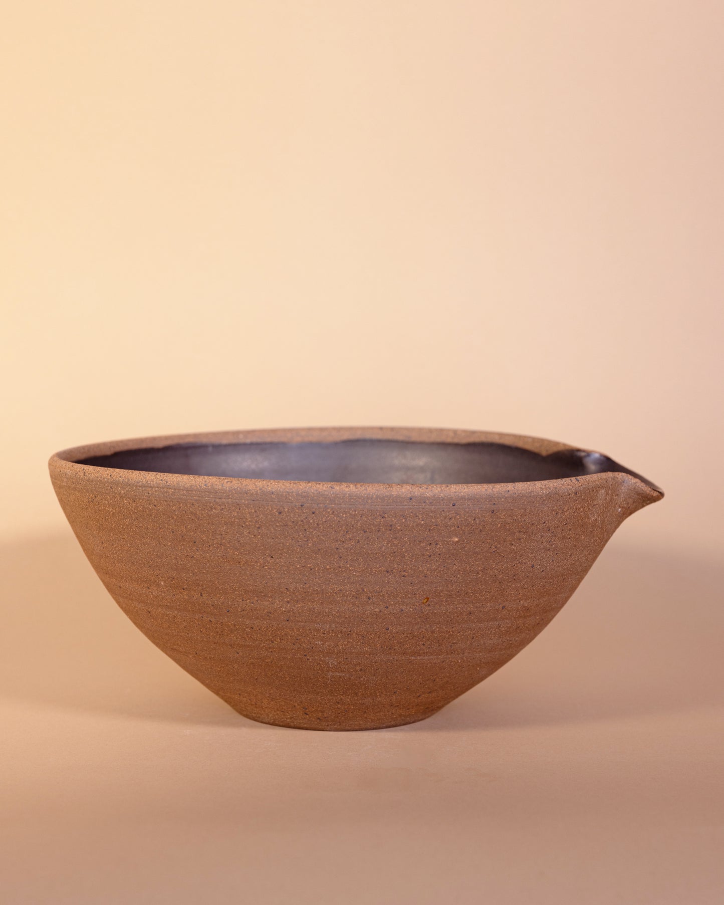 SPOUTED MIXING BOWL